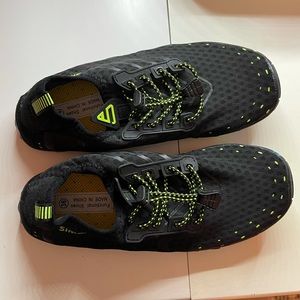 NEW water shoes, never worn size 6